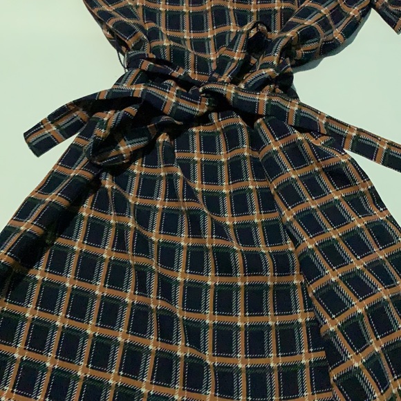 $Dress- multi design . - Picture 3 of 8